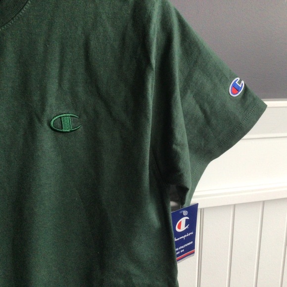 Men’s Champion Shirt, size S - Picture 2 of 4
